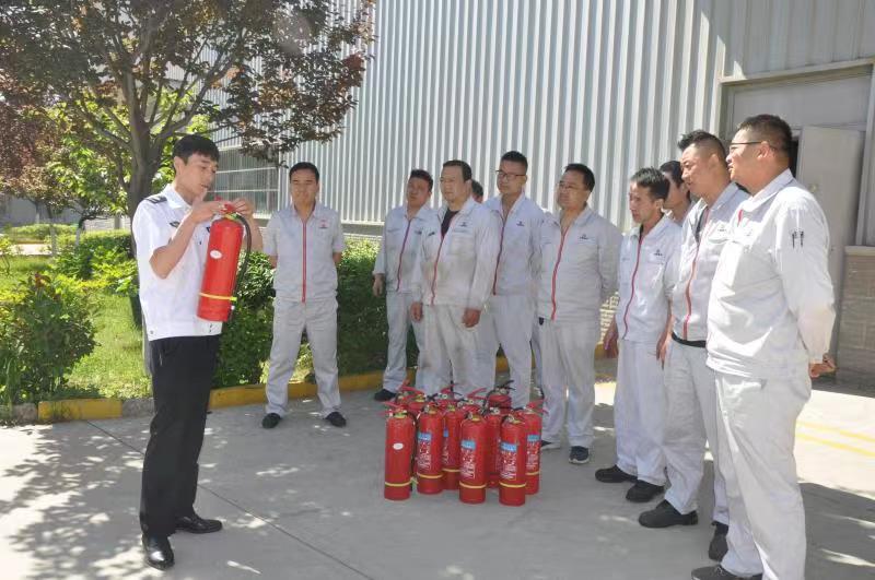 天水合金開展“安全月”消防培訓(xùn)及消防演練活動(dòng).jpg
